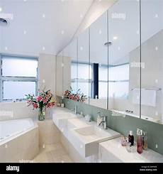 Washbasins With Shelf