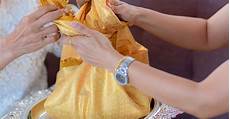 Dowery Towel