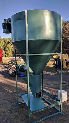 Feed Mixer