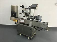 Horizontal Label Machine