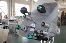 Horizontal Label Machine