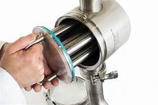 Magnetic Liquid Traps