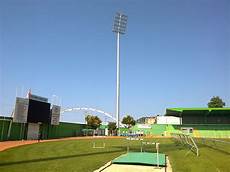 Projector Poles