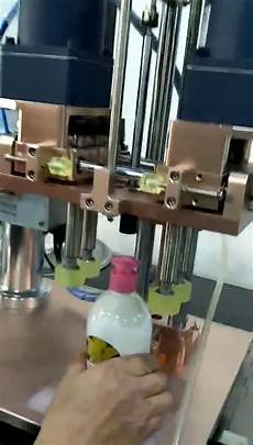 Screw Closing Machine